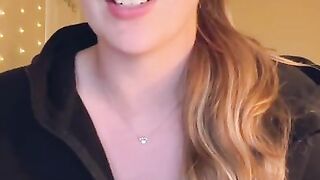 Cute Camgirl Professionally Rates Your Cock! POV