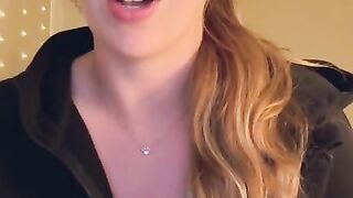 Cute Camgirl Professionally Rates Your Cock! POV