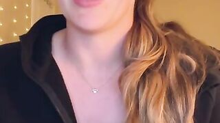 Cute Camgirl Professionally Rates Your Cock! POV