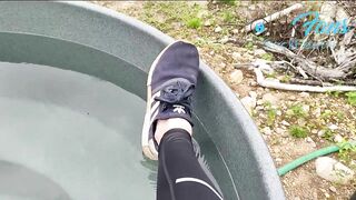 18 yo Playing with gym clothes in the pool ???????? Wet sneakers and tight wetlook leggings