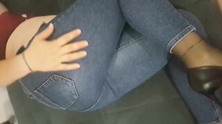 College student sude loves wearing tight jeans