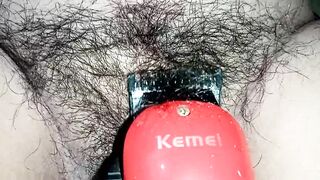 Trimming Pubic Hairs