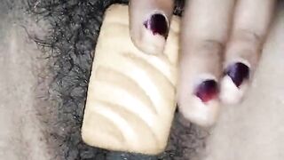 Desi badi bhu ki chut ne biscuit khaya