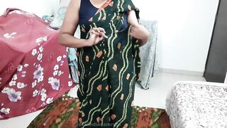 Desi Sexy Hot Cute Indian Bhabhi Wearing Dark Green Saree