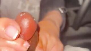 SKILLED FOOTJOB CUMSHOT