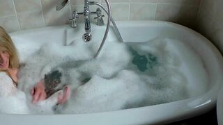 A  Simple Soak in the Bath for Beenie B with a little tease along the way