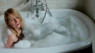 A  Simple Soak in the Bath for Beenie B with a little tease along the way