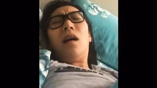 Jen 倪娟娟 beautiful face turn into horny slutty face when masturbate on cam