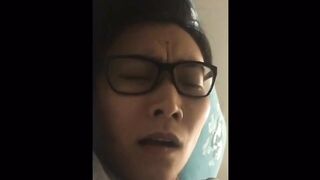 Jen 倪娟娟 beautiful face turn into horny slutty face when masturbate on cam