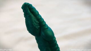 Cam Girl Reviews The "Sigmaloid" by MrHankeysToys