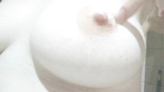 (HD) Close & Slow tour around my natural breasts + nipple scratching