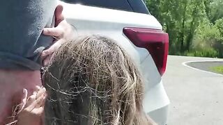 Amateur Hot Girl Gives Blowjob On Roadside