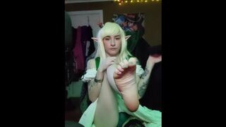 Alt Elf Girl Shows Feet