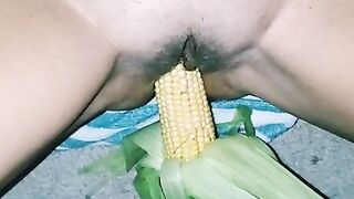 He Cumshots me with a Corn Cob in my tight Pussy